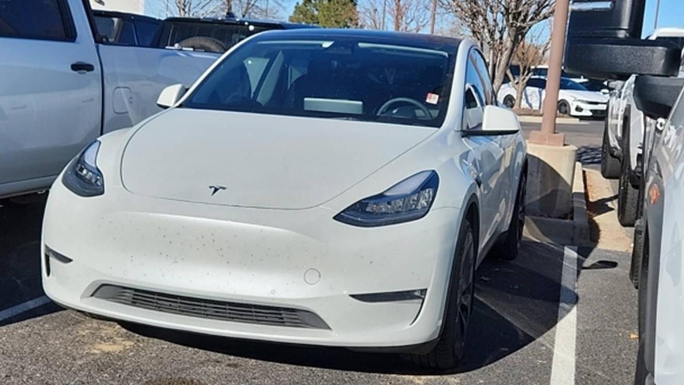 TESLA MODEL Y 2022 7SAYGAEE2NF394542 image